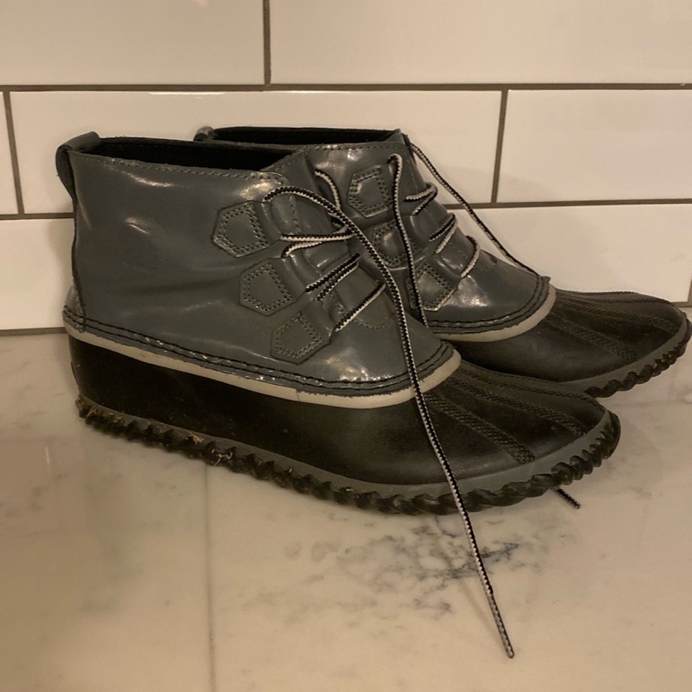 Sorel Out N About Women’s rain boots, size 11